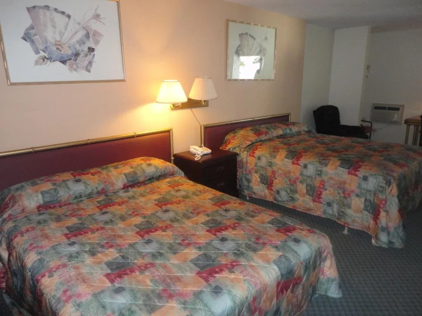 Airport Inn Lakeside