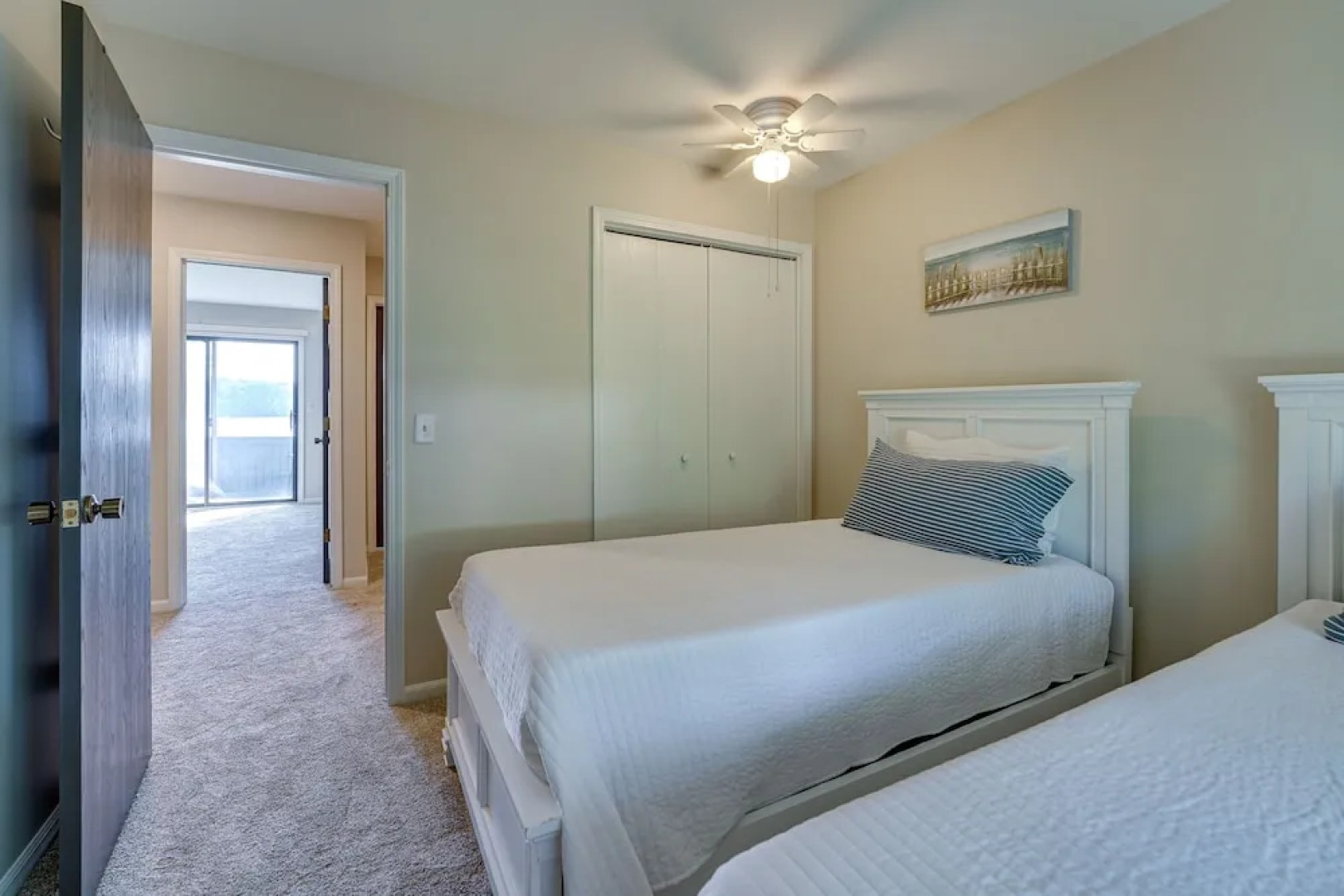 Lakefront Orion Twp. Home w/ Fire Pit & Kayak!