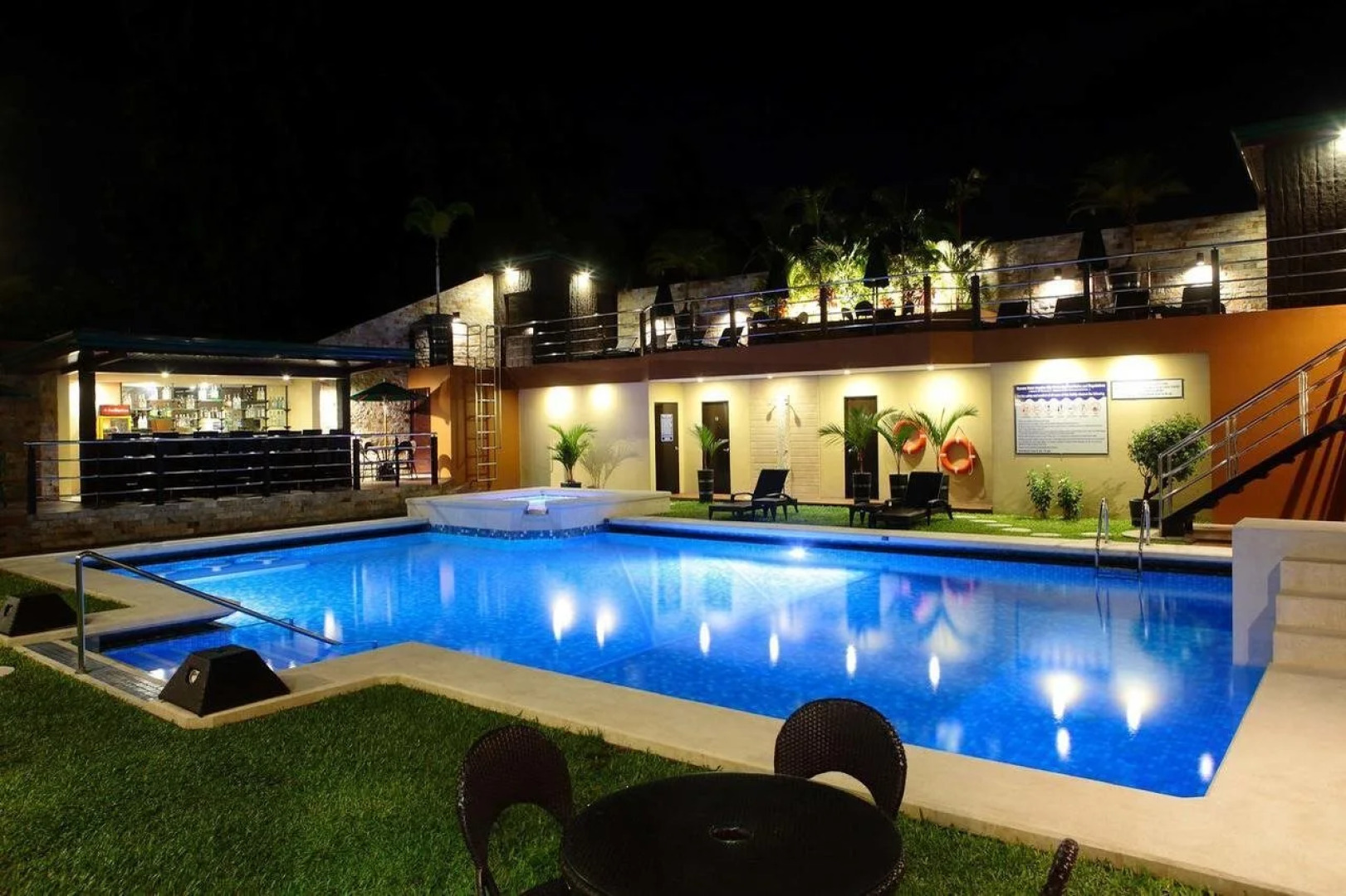 Queen’s Hotel by BON Hotels