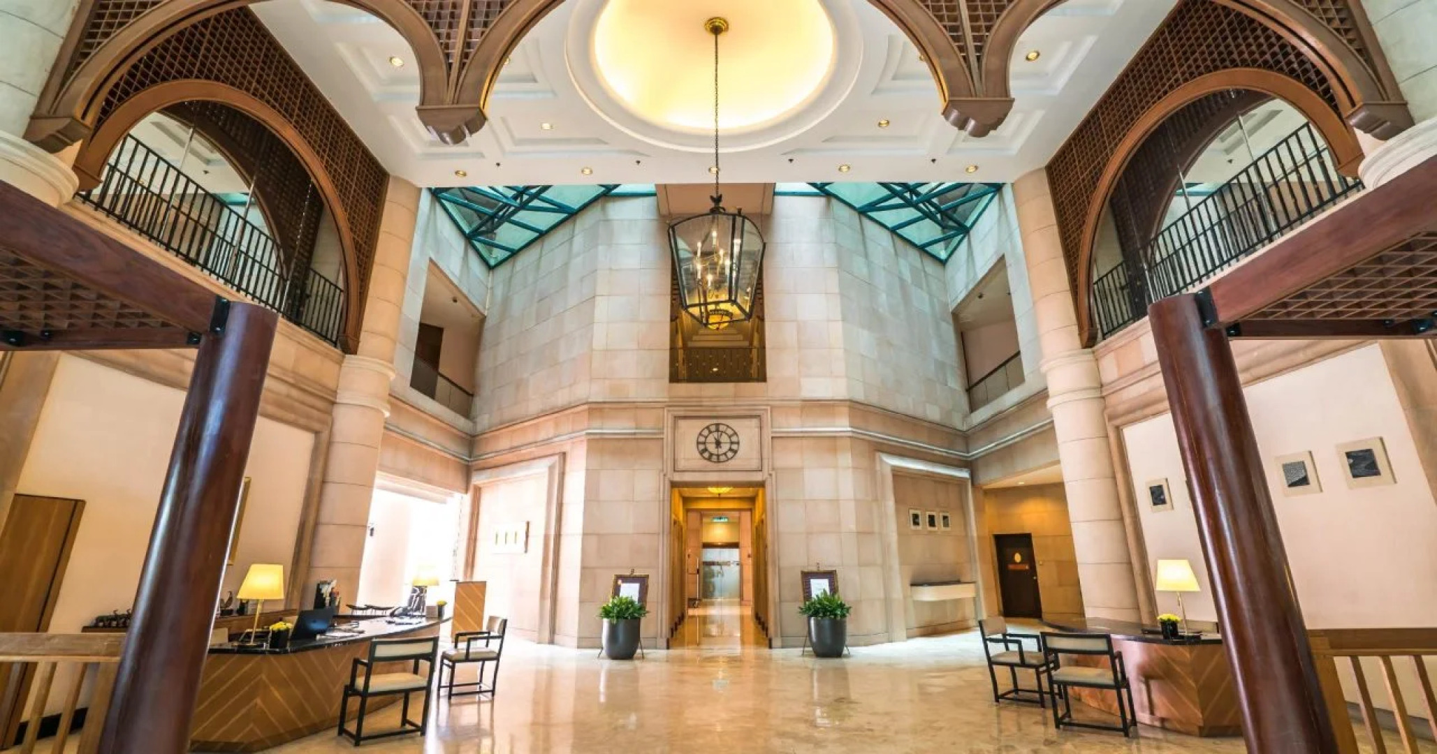 Ambassador Row Hotel Suites by Lanson Place