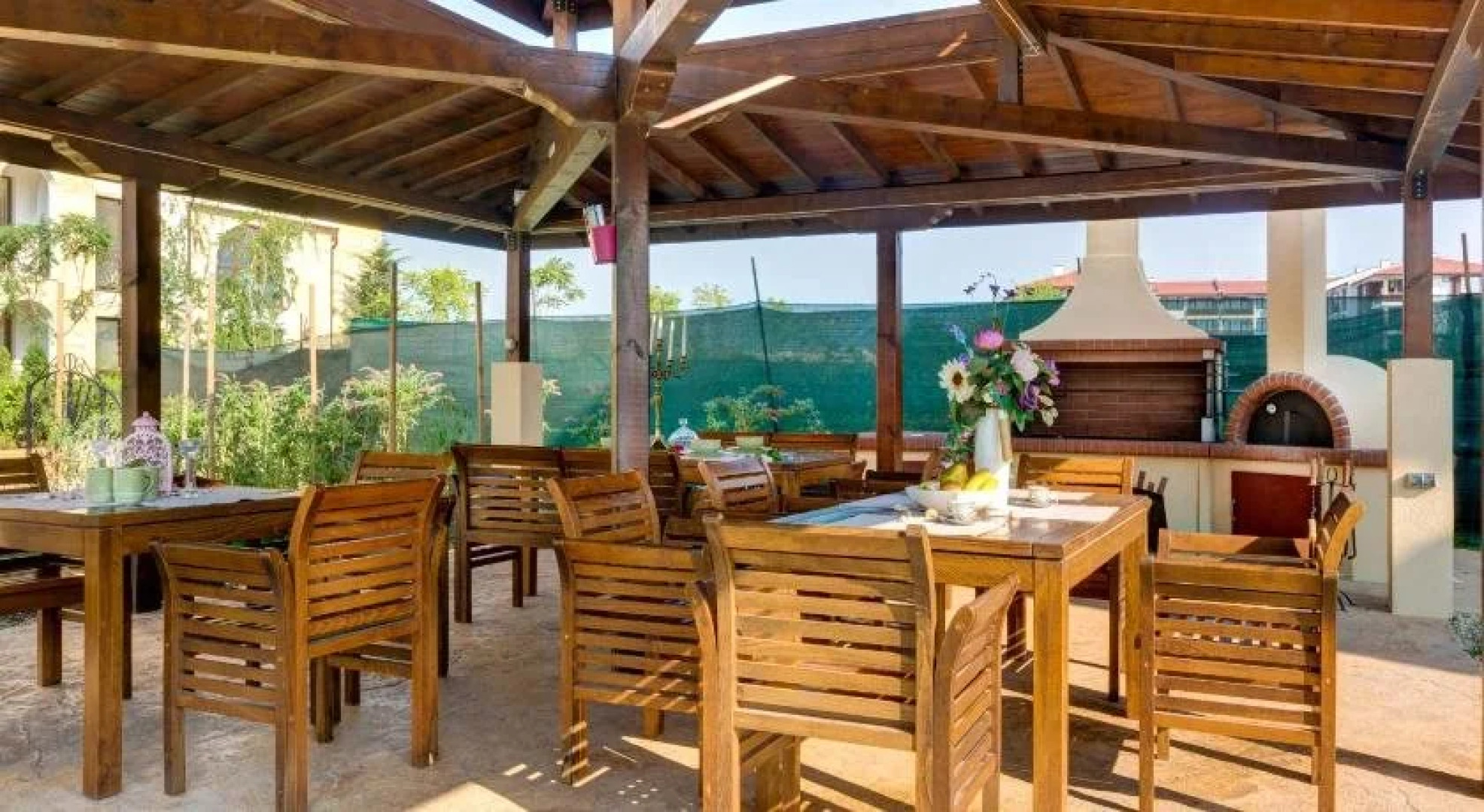 Esteban Apartcomplex