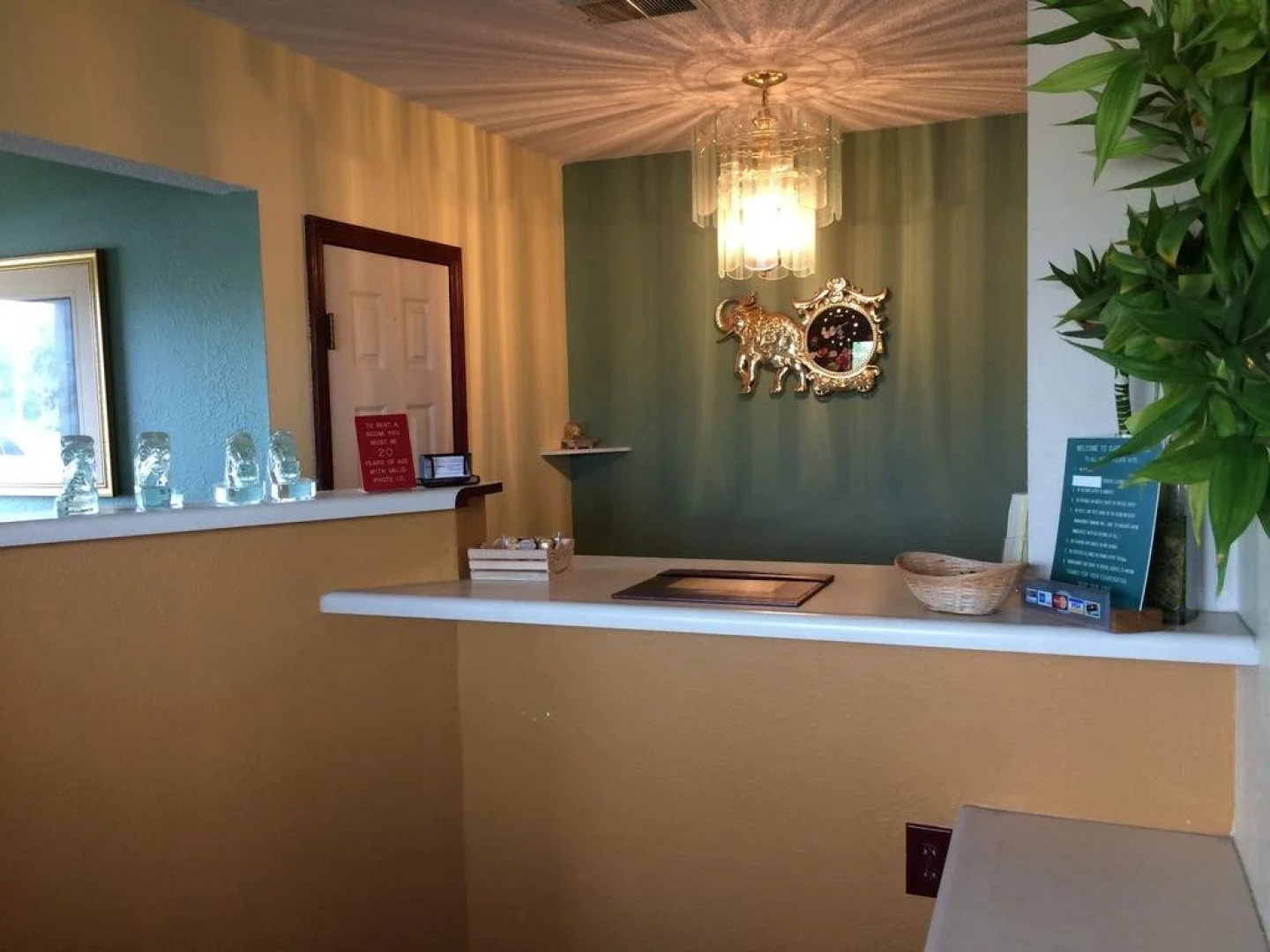 Super 7 Motel Sedalia