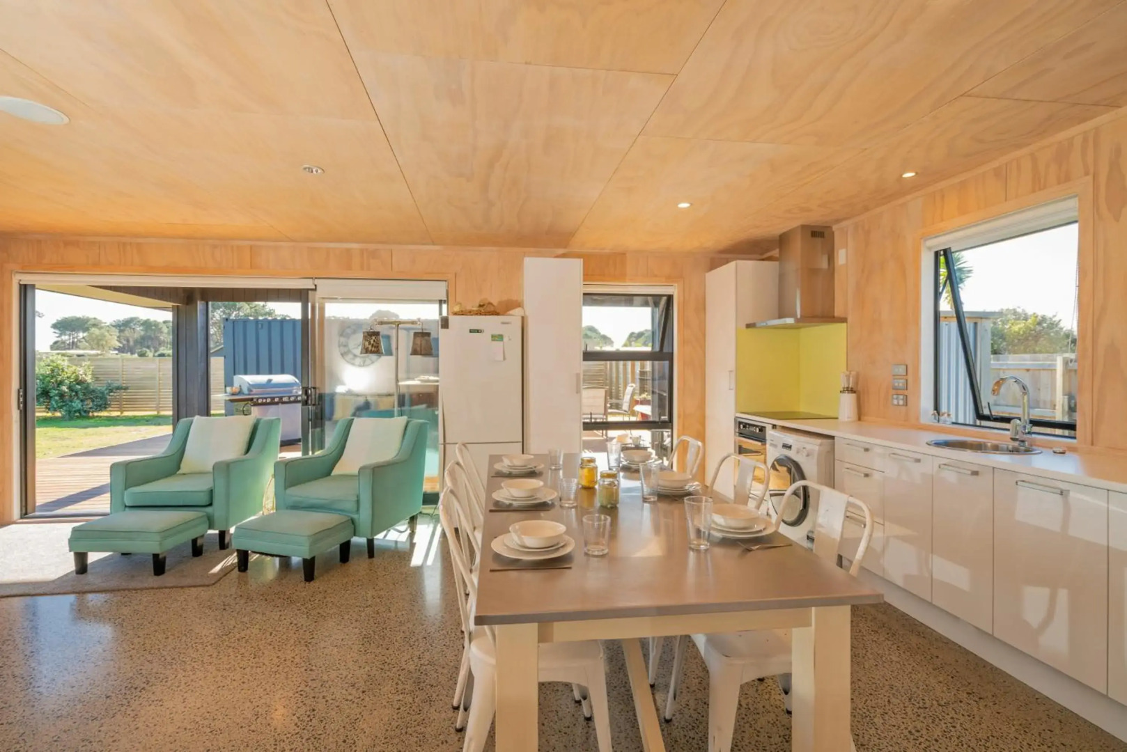 Black Beauty Retreat - Matarangi Holiday Home