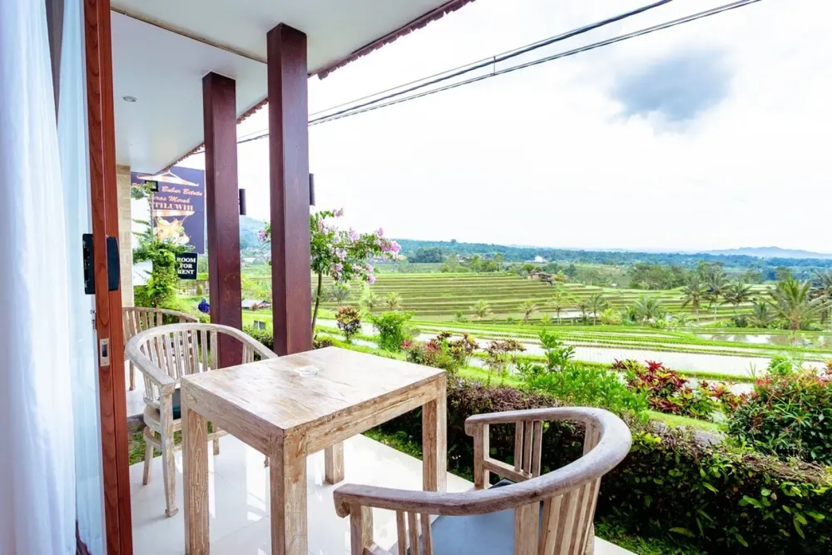 Bhuana Agung Villa & Restaurant