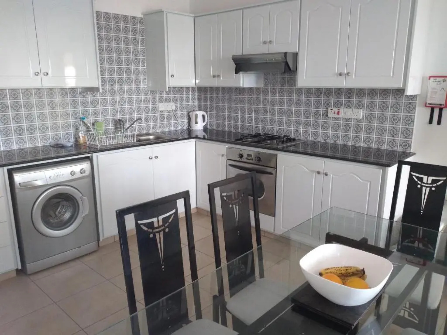 Stunning Spacious 2-bed Apartment in Liopetri