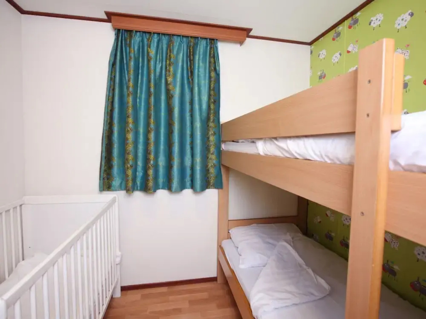 Tidy Furnished Chalet With a Combi Microwave, in the Veluwe