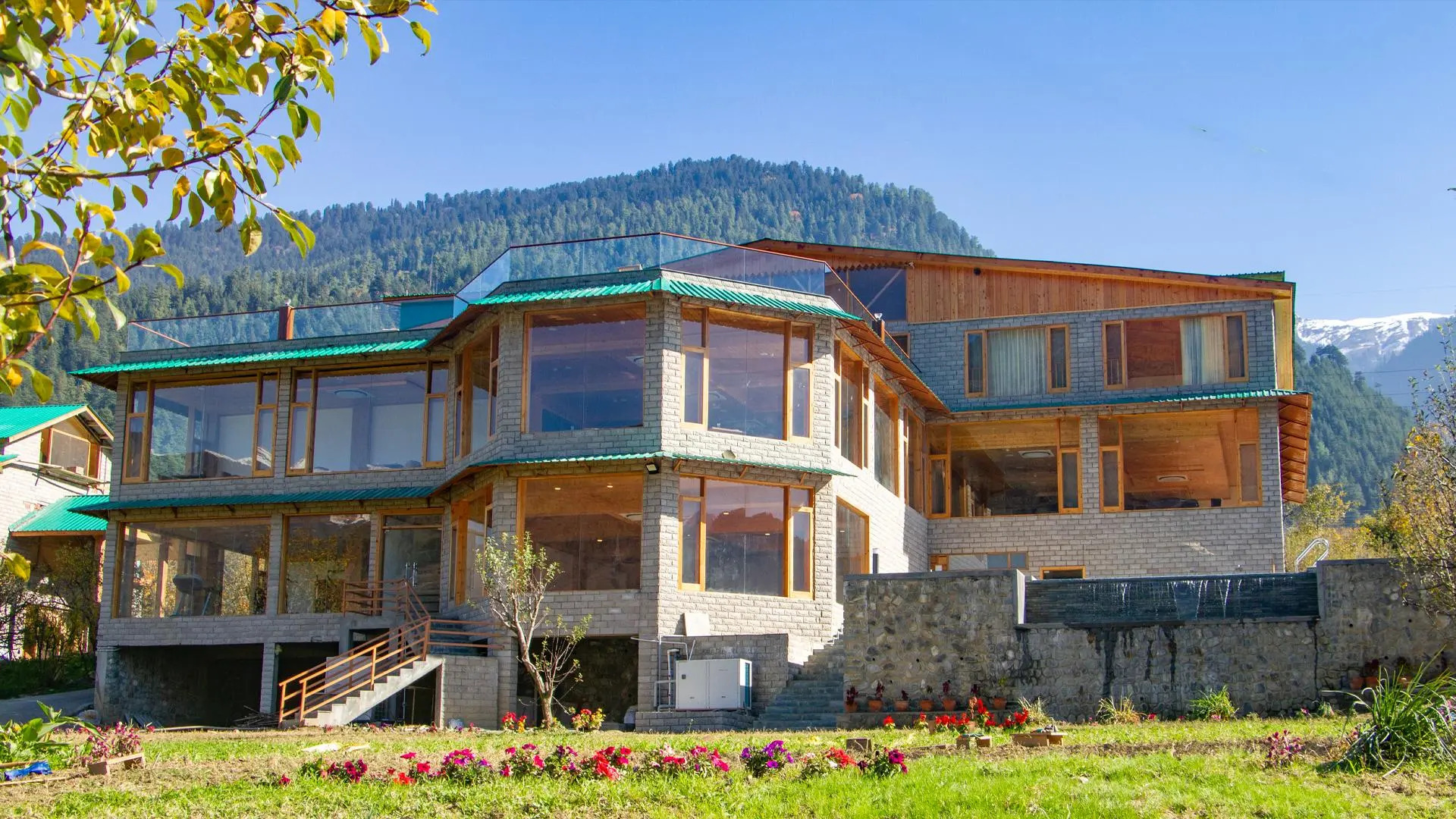 Baragarh Resort & Spa, Manali- IHCL SeleQtions