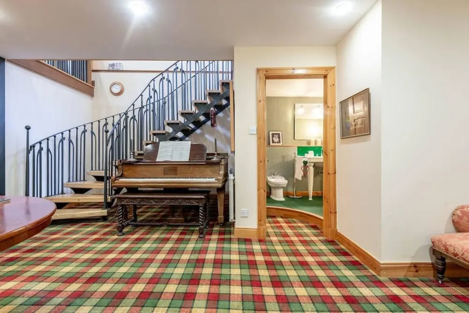 Stunning Luxury Duplex With Hot Tub and Aircon