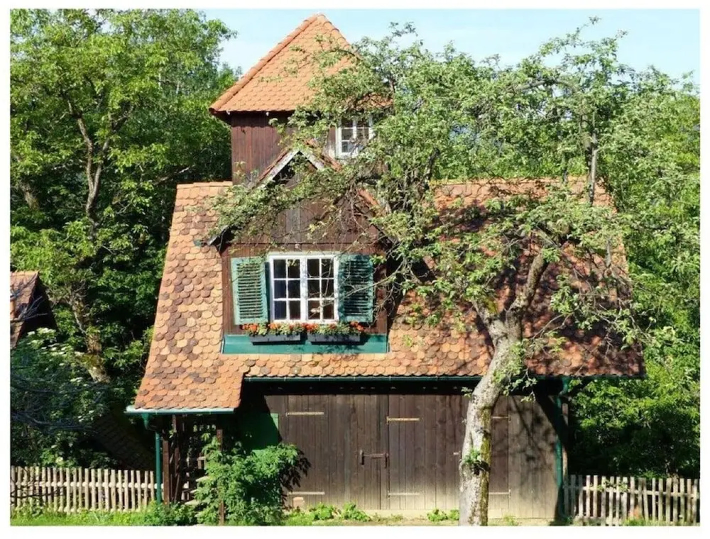 The Holler Comfortable Holiday Residence