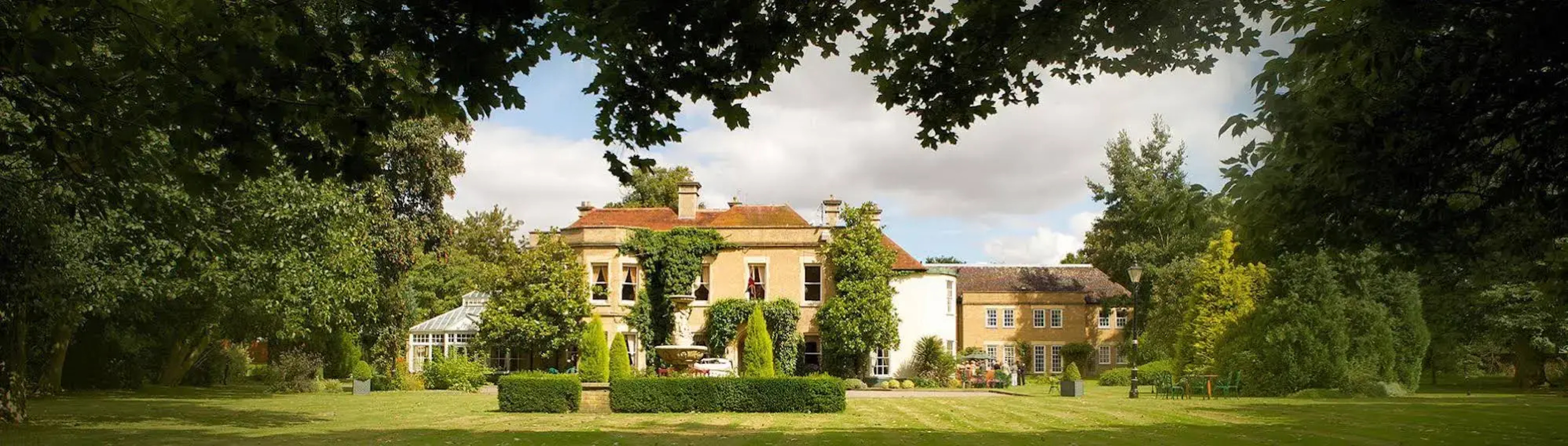 Woodland Manor Hotel