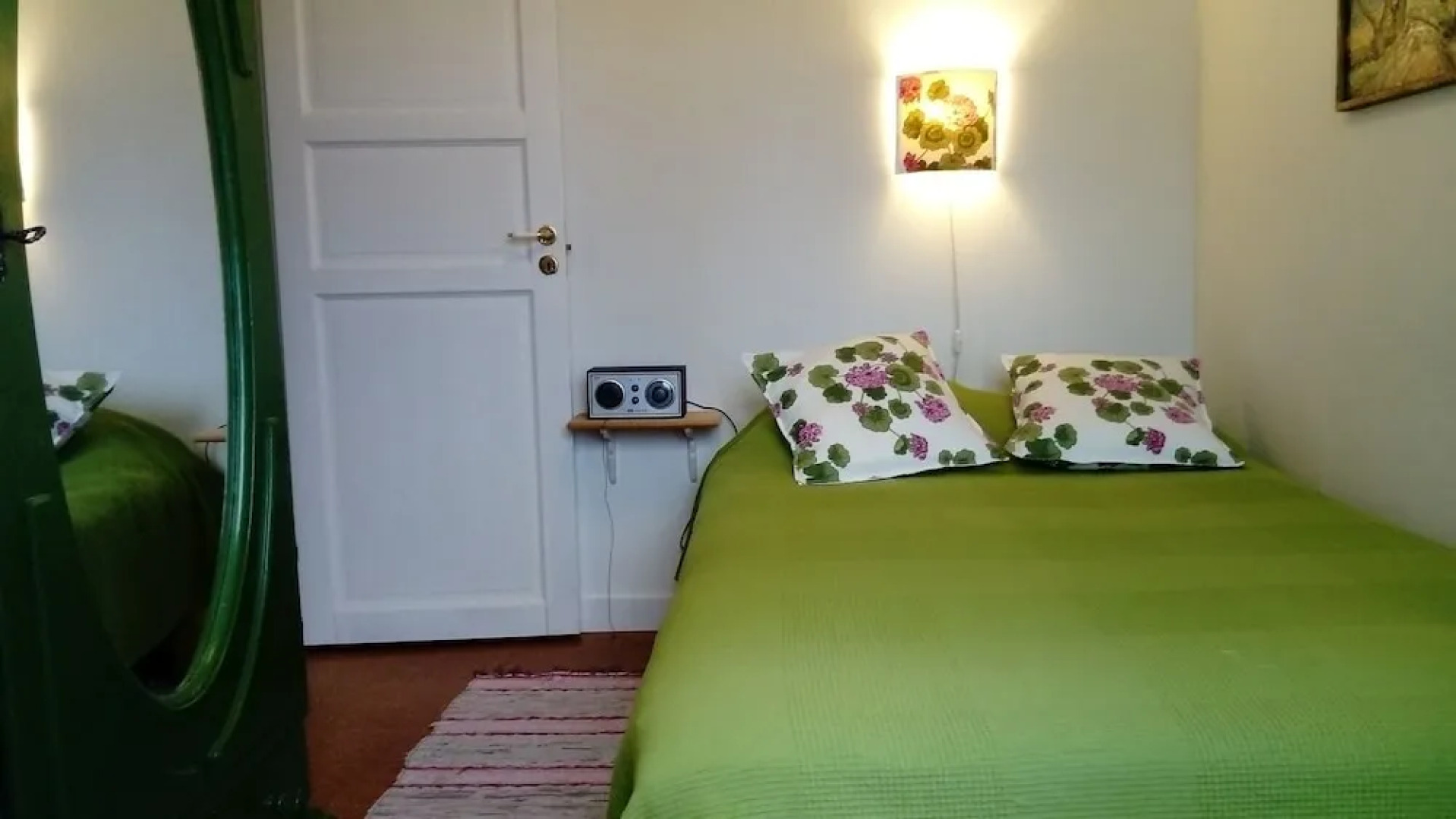 Charmig villalägenhet 150 meter från Vänerns strand