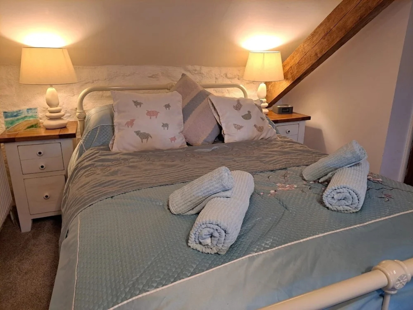 Idlewild Animal Sanctuary Farmhouse Stay - Charity