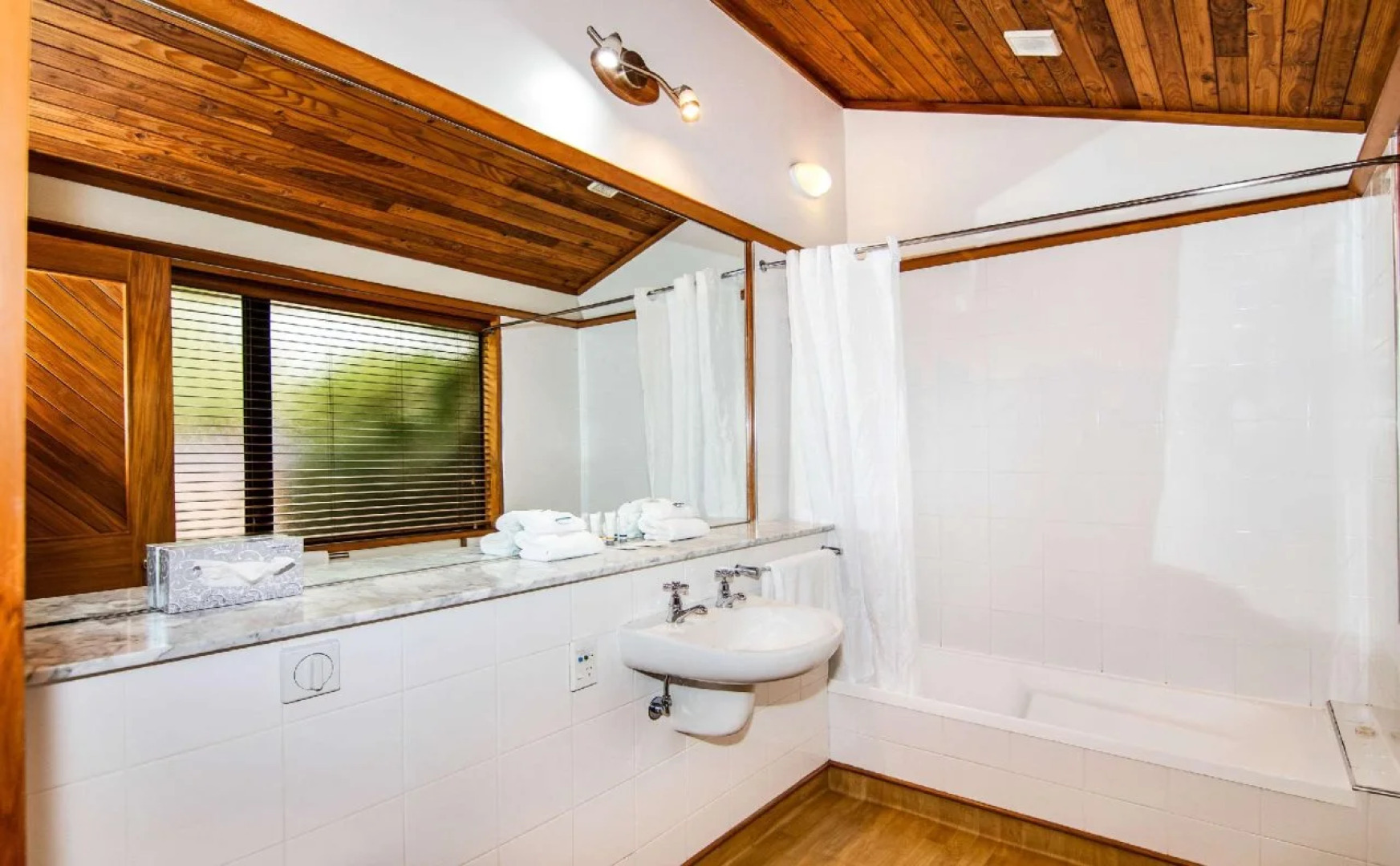 Riverside Hotel Marlborough