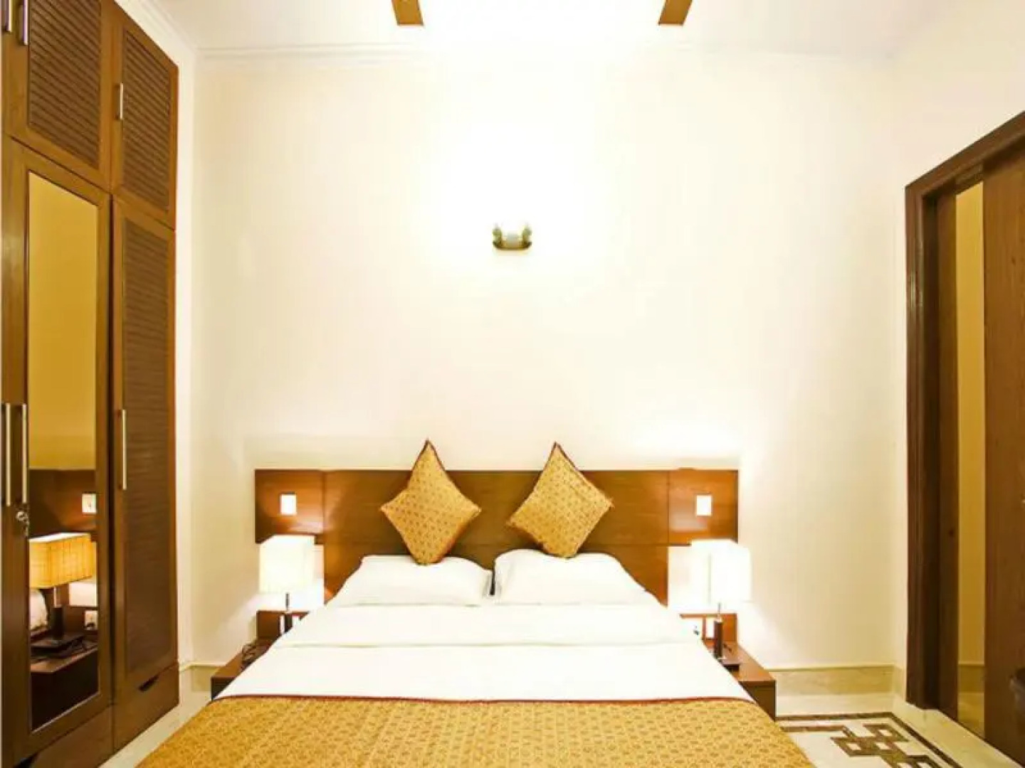 Evergreen Suites Defence Colony