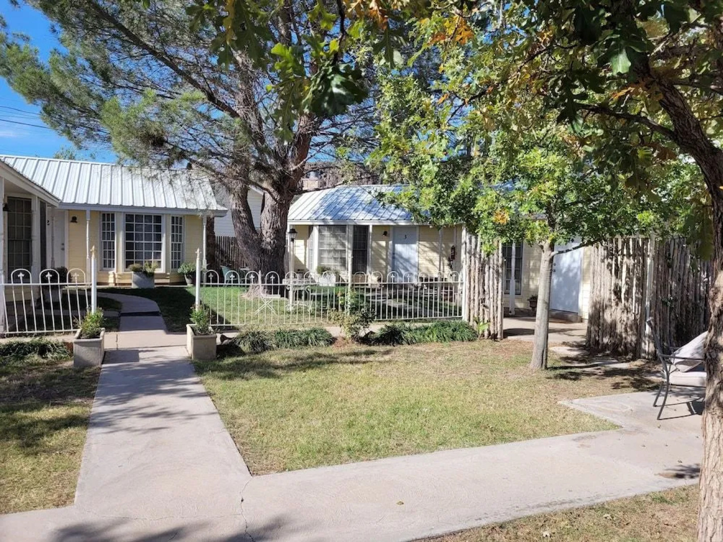 Butterfield Inn Main Street Cottages