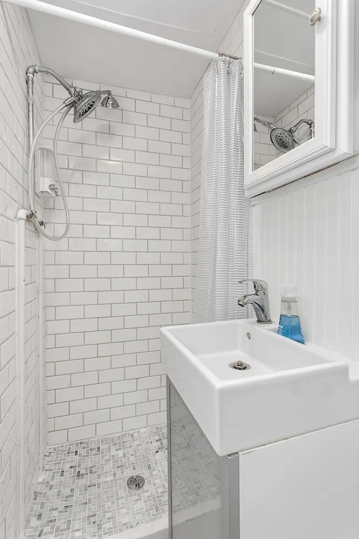 Beach and Blvd Bungalow on Sundin Beach by RedAwning