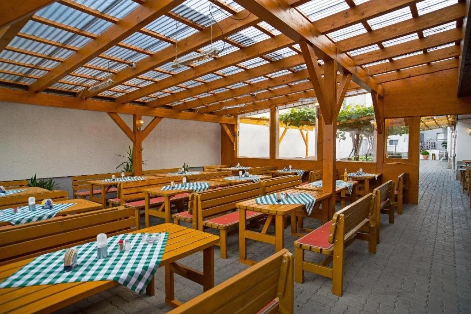 Apetloner - heurigerpensionboehm