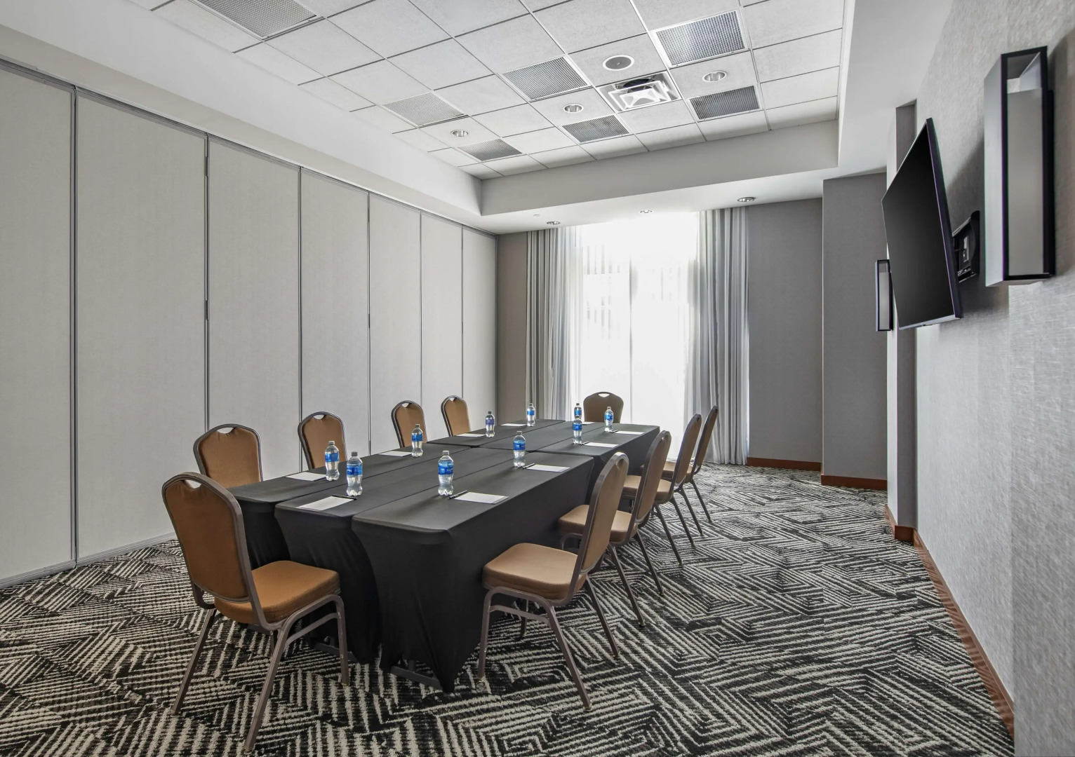 Hyatt Place Riverside Downtown