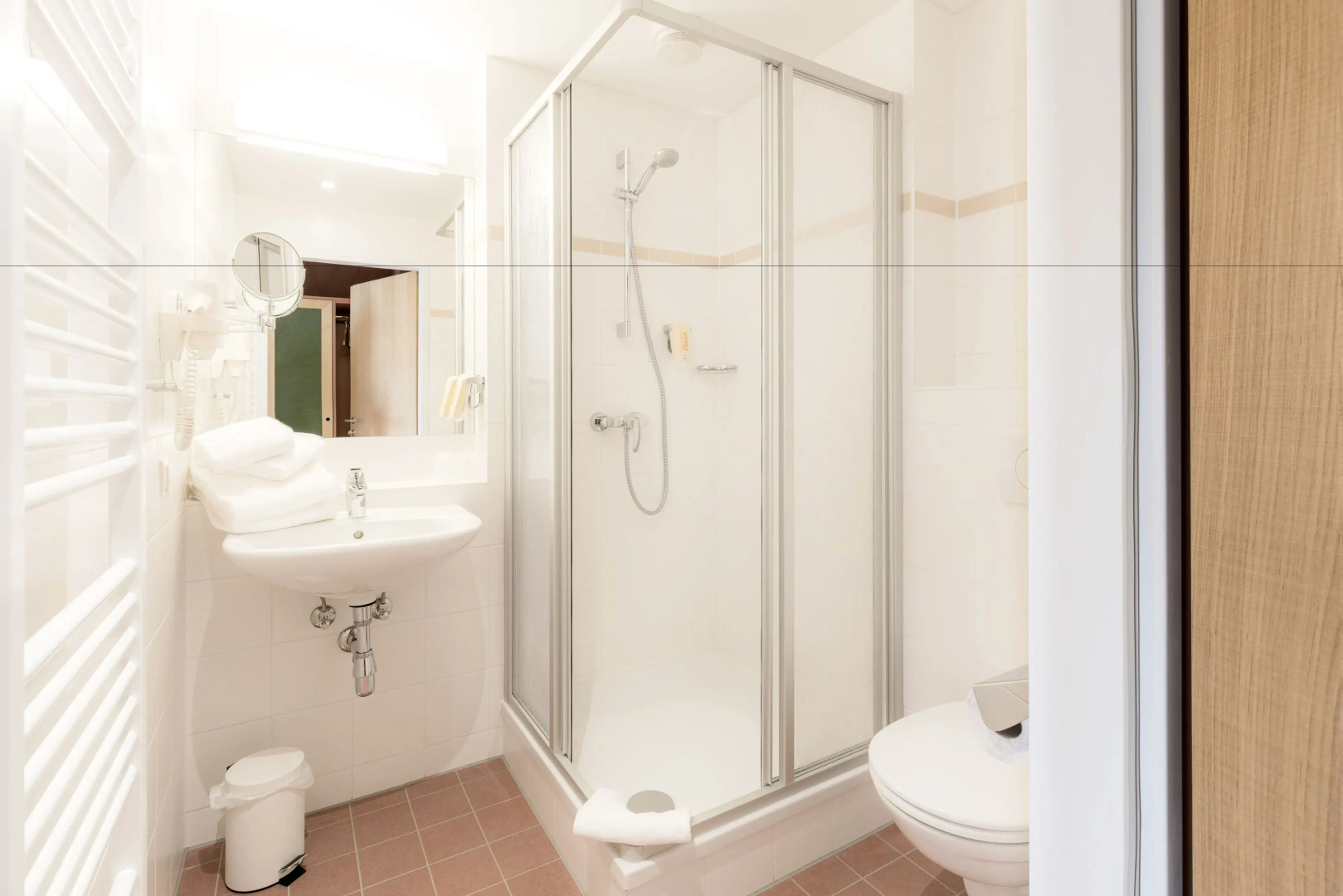 JUFA Hotel Stubenbergsee