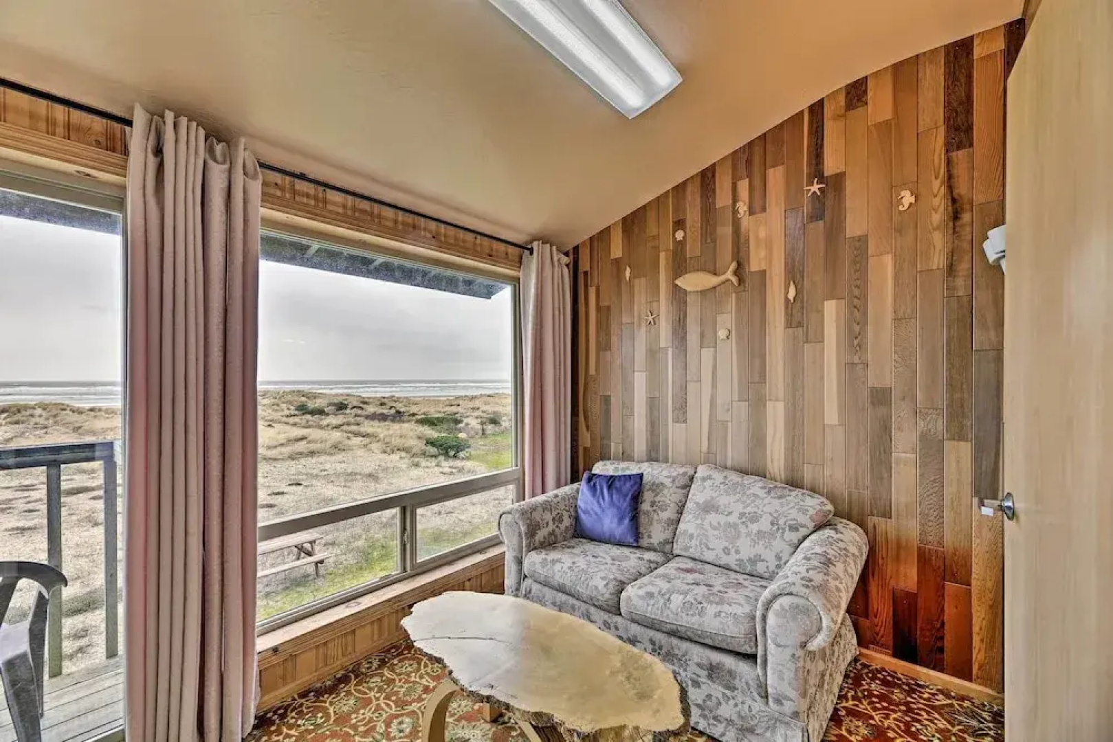 Sanderling Sea Cottages, Unit 3 w/ Private Balcony