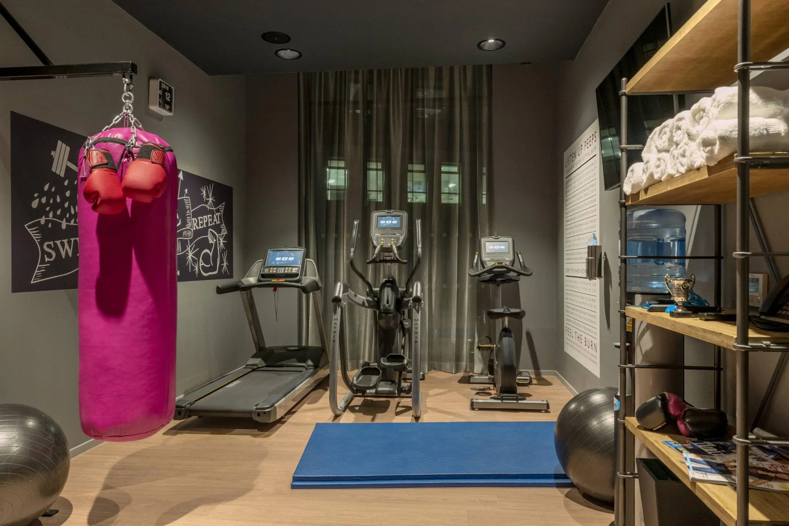 Moxy Glasgow Merchant City