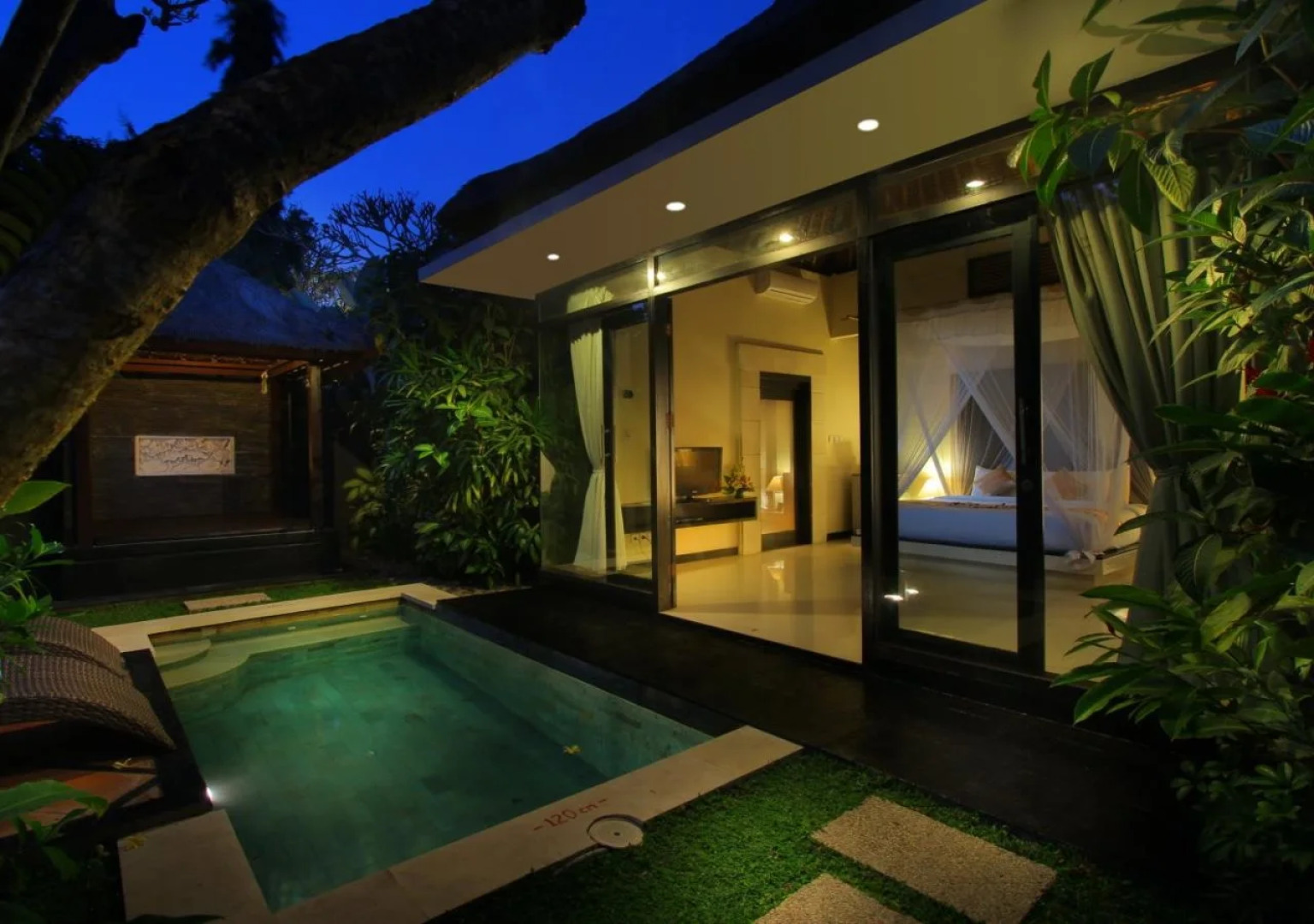 Tonys Villas & Resort