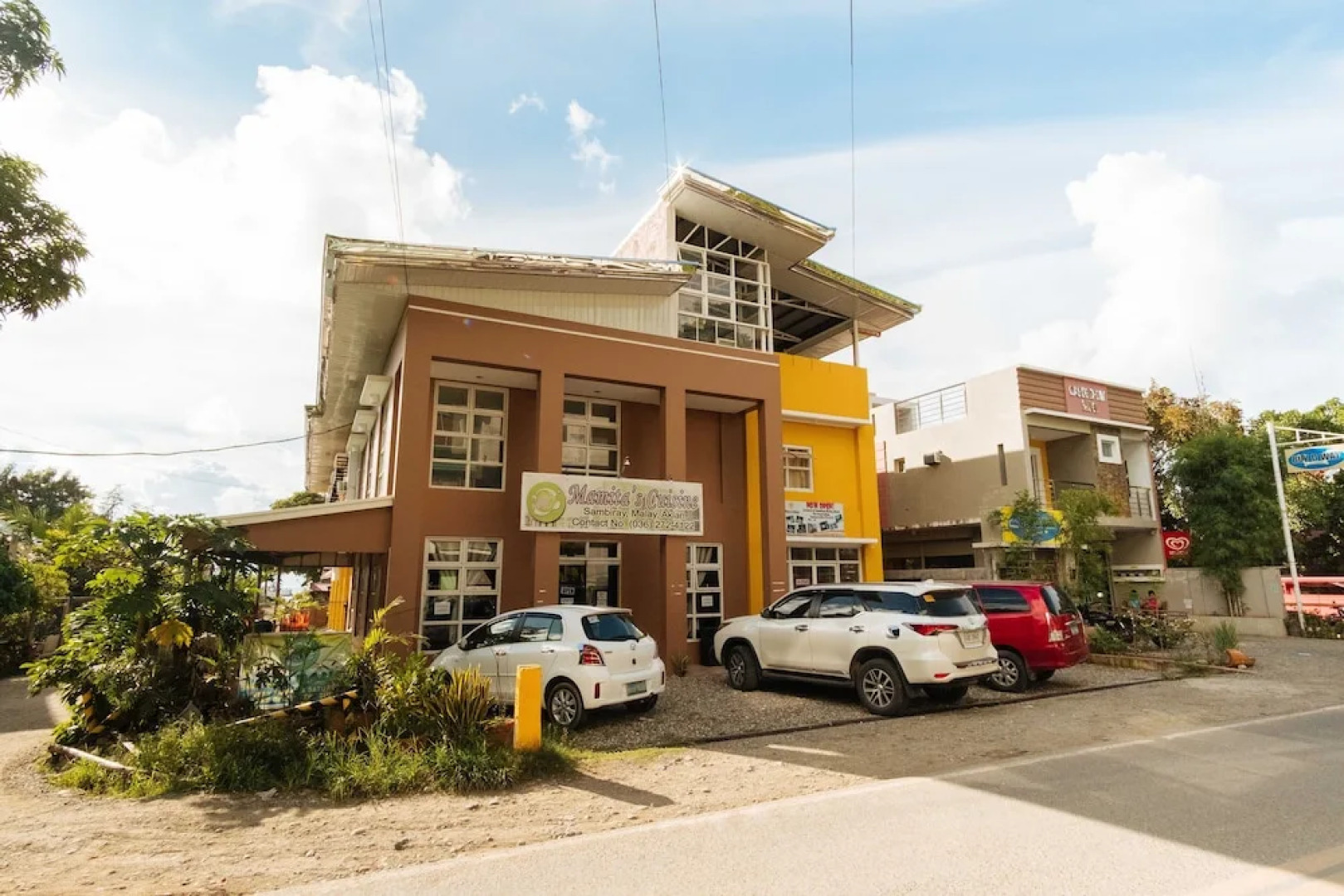 RedDoorz near Caticlan Airport