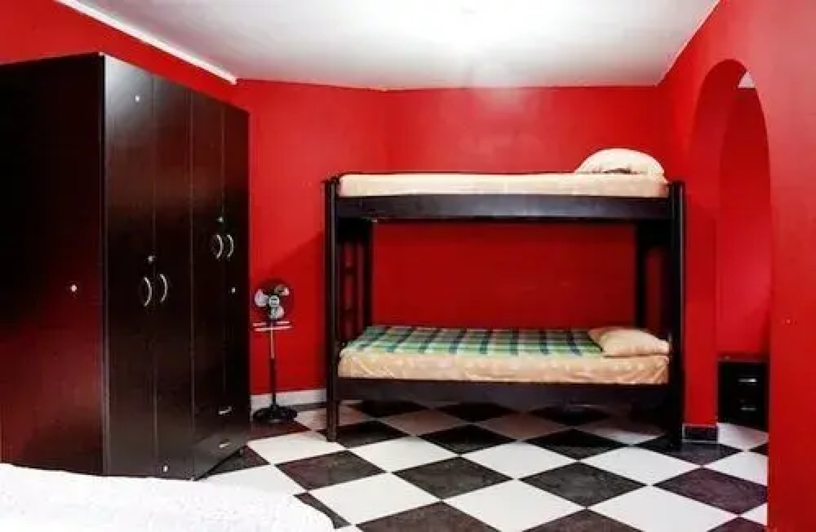 Pitstop Guest House