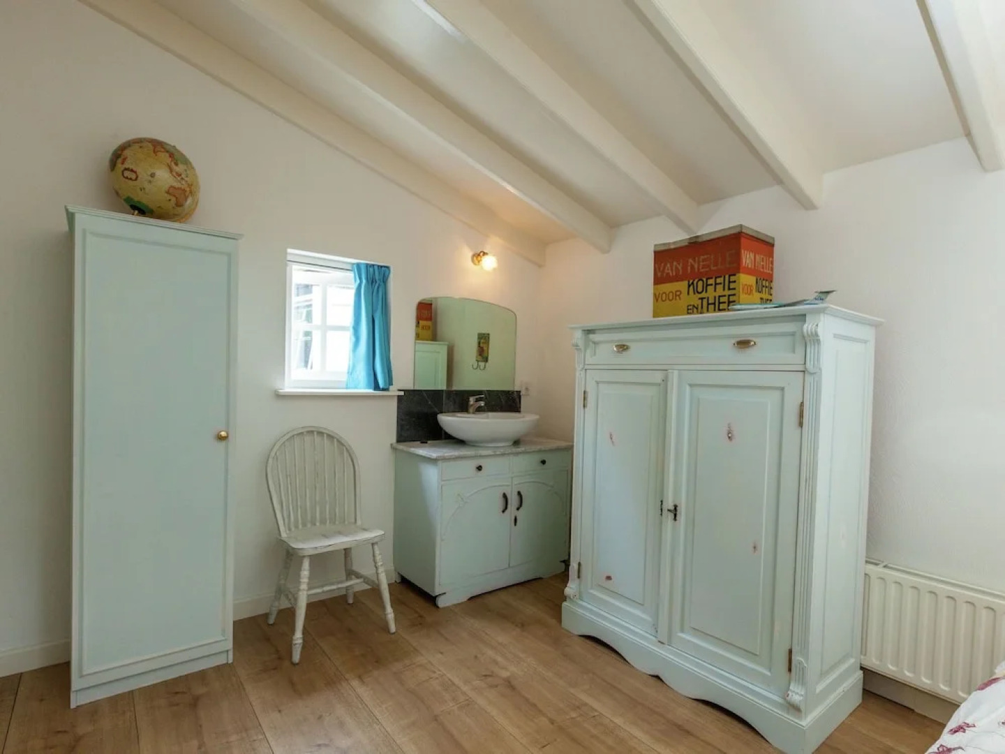 Stylish Holiday Home with Box Bed near Lake Veere