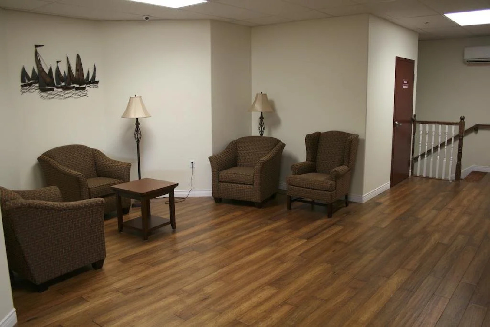 Lanes Riverhouse Inn & Cottages