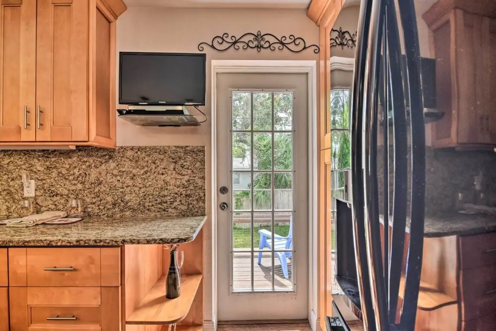 Seminole Home: 1 Mi to Indian Shores Beach!