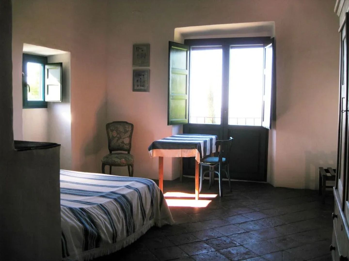 Alojamiento Rural Viña y Rosales