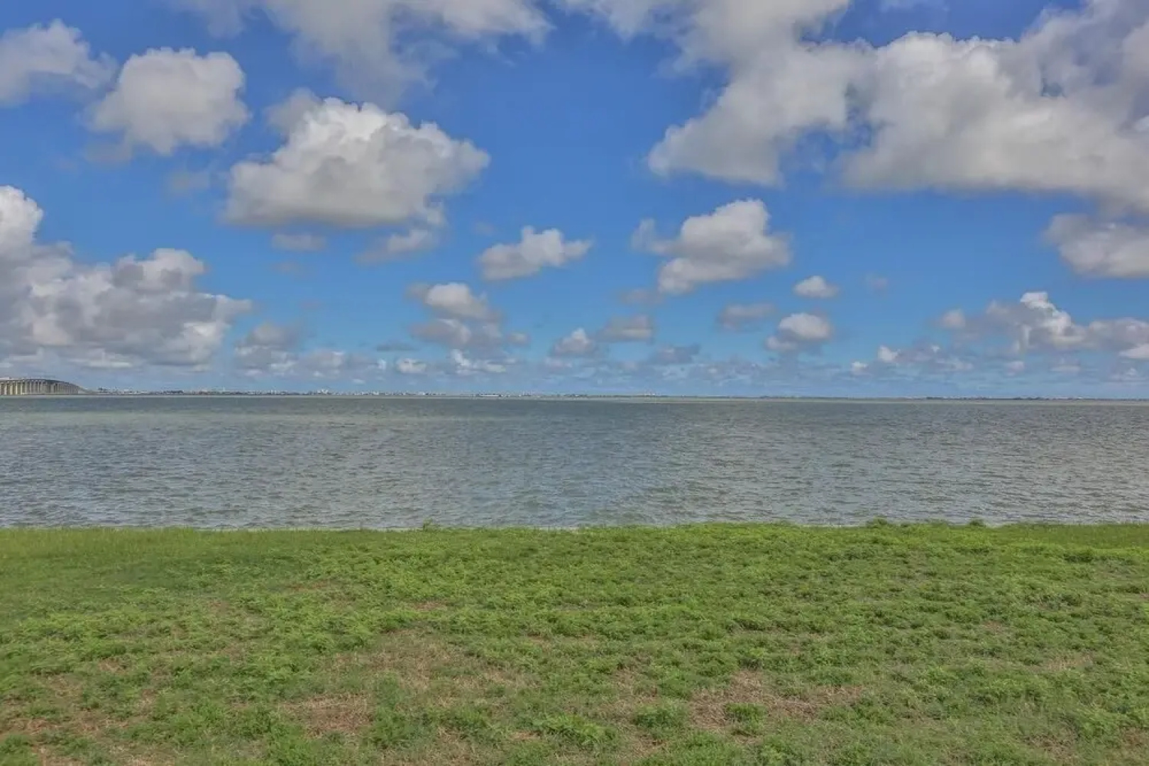 Tropical Oasis In Beautiful Galveston-tiki Island 3 Bedroom Home by Redawning