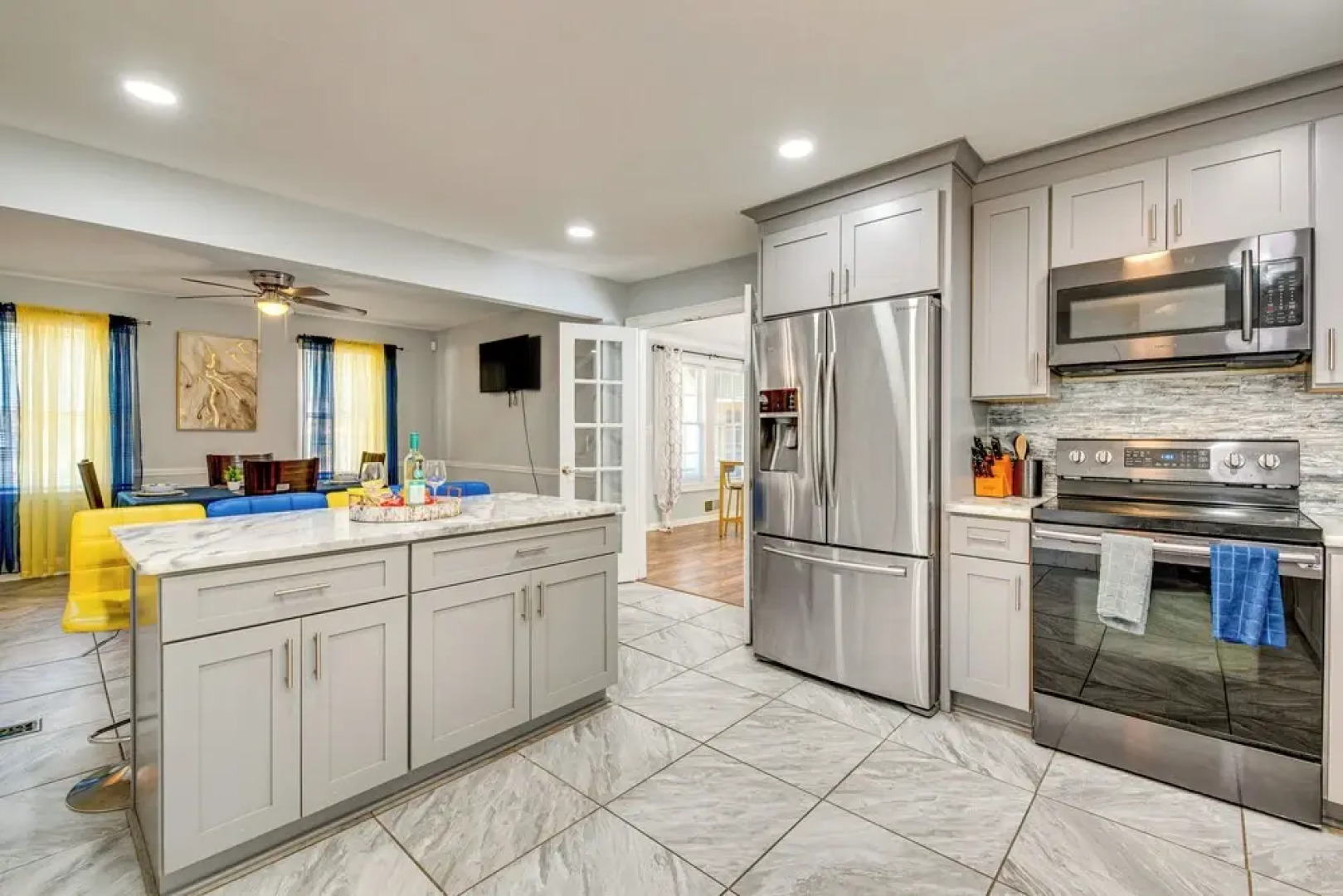 Spacious Home w/ Hot Tub, 14 Mi to Downtown Atl!