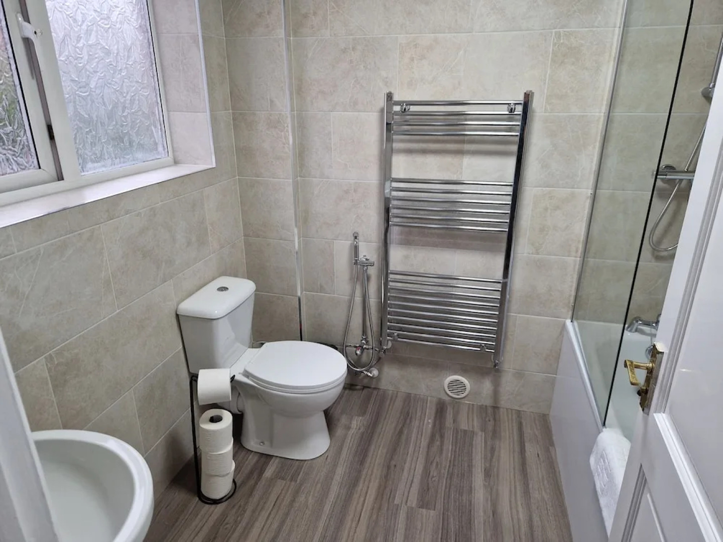 Birtley's Diamond 3 bed Apt, Sleeps 6 Guests