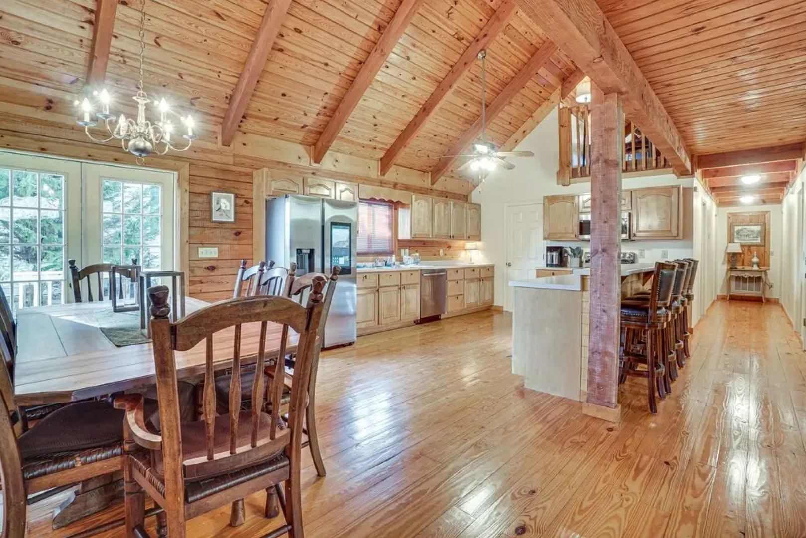 Spacious Log Cabin in Helen w/ Deck & Pool Access!