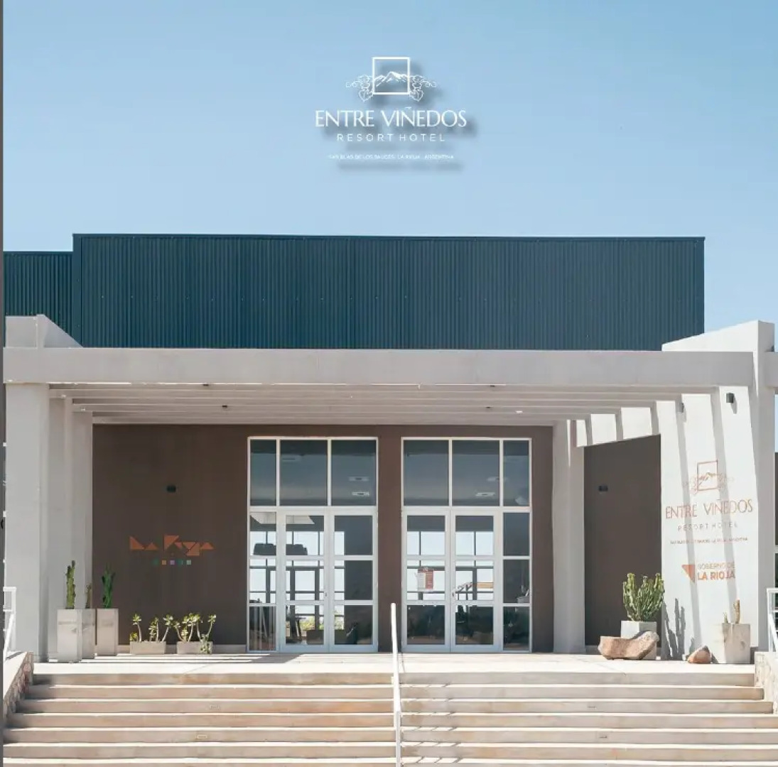 Entre Viñedos Resort Hotel