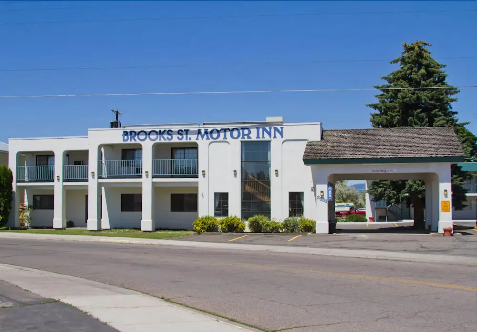 Brooks Street Motor Inn