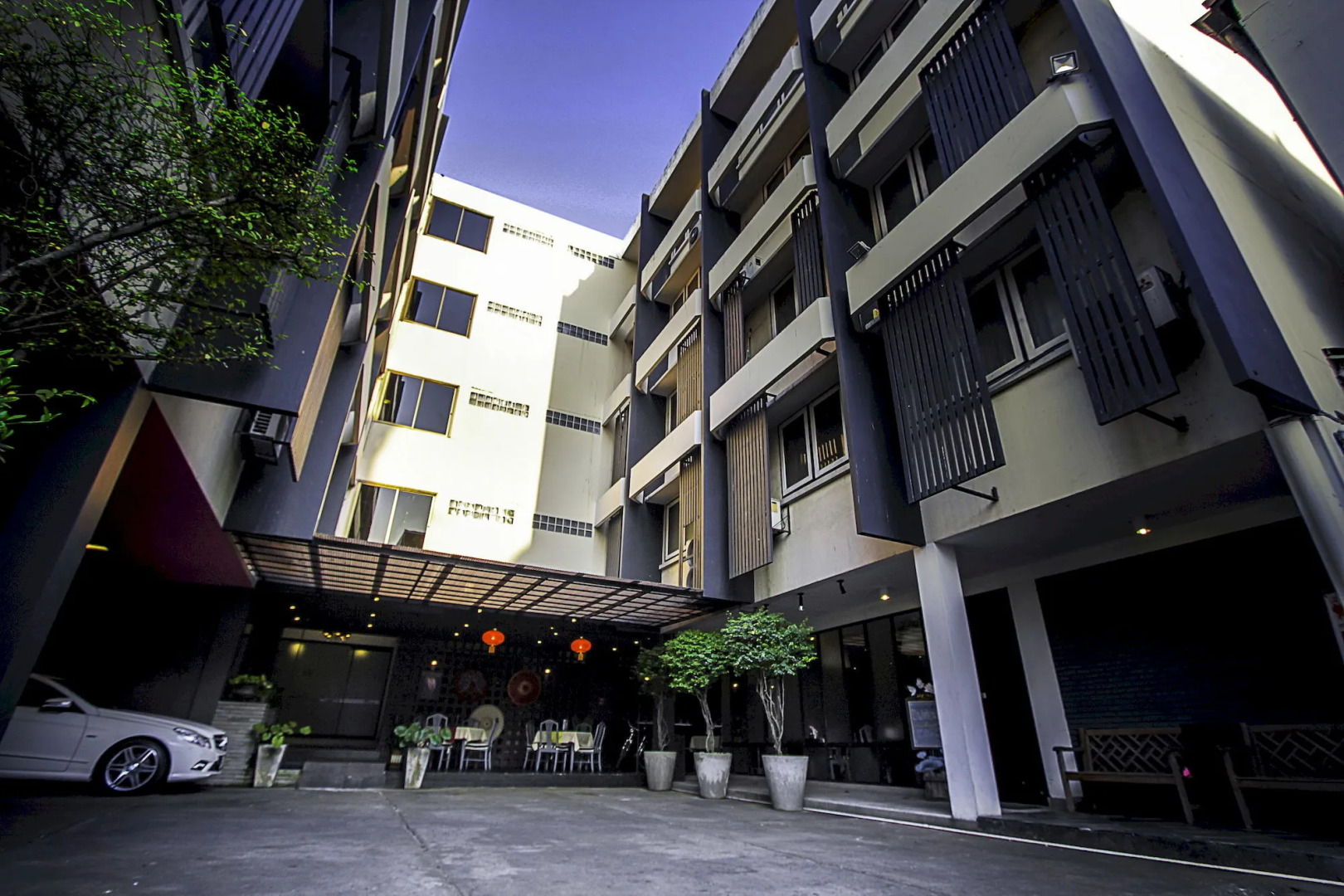 The Ratchathani Hotel