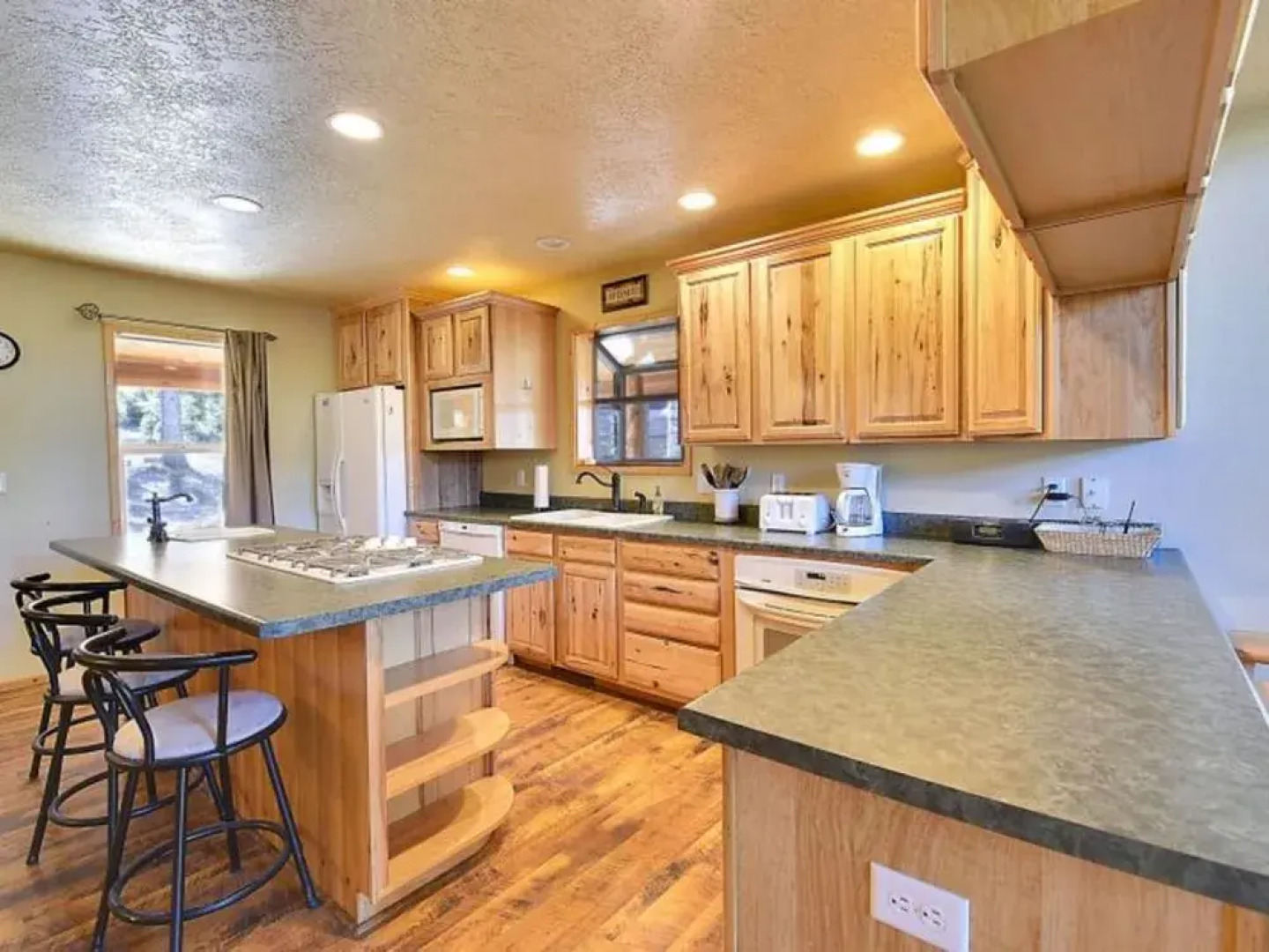 Empty Saddle 6 bedrooms 3 5 baths by RedAwning