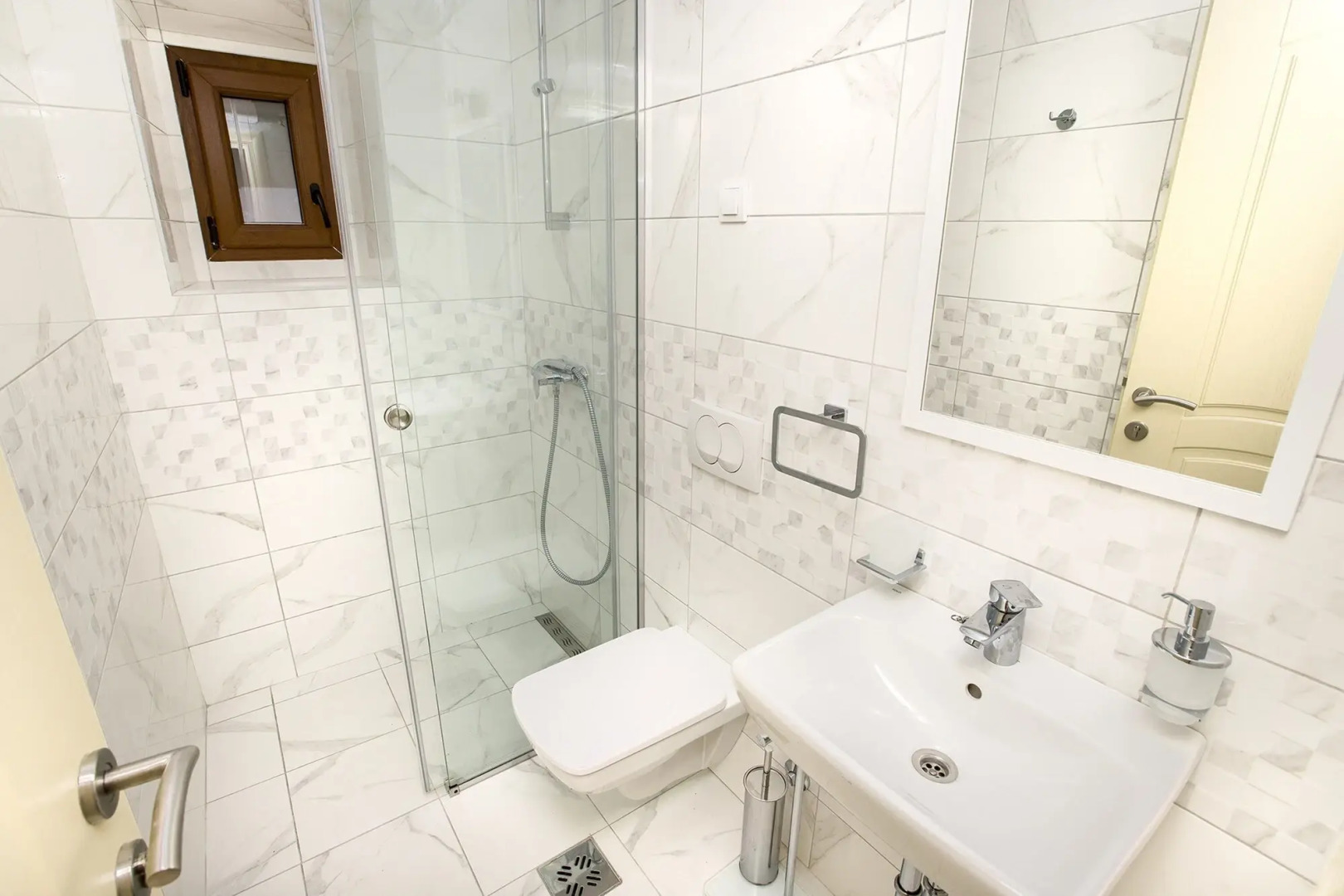 Apartments Mezini 11