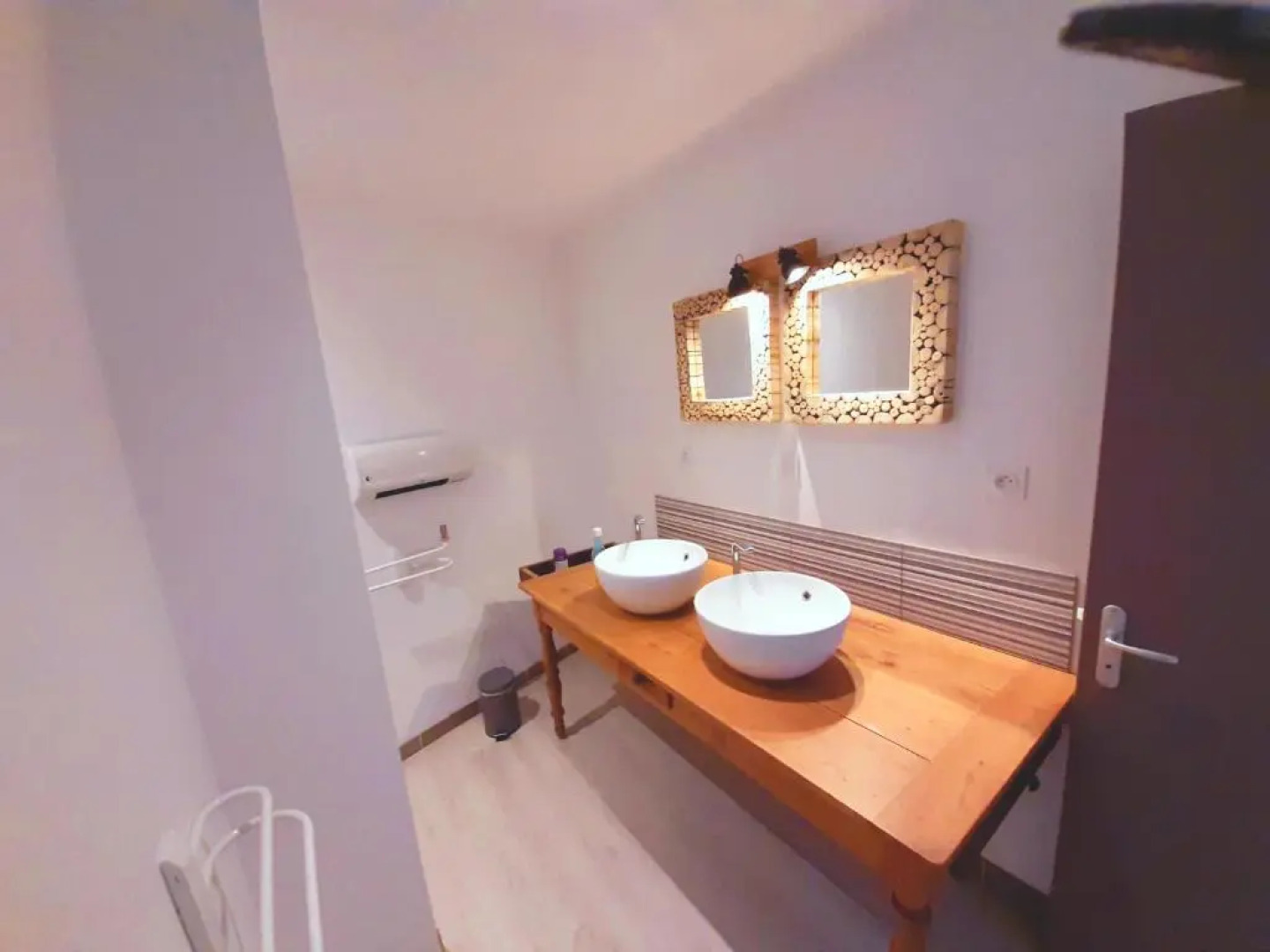 gite des mariés à 7mn du puy du F0U