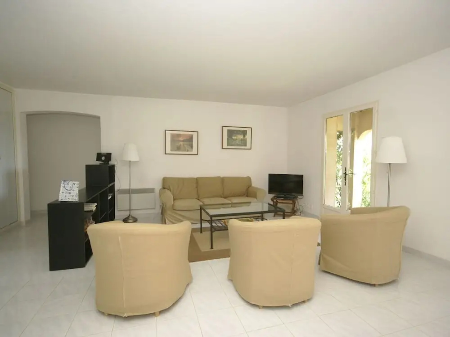 Lush Holiday Home in Draguignan With Private Garden