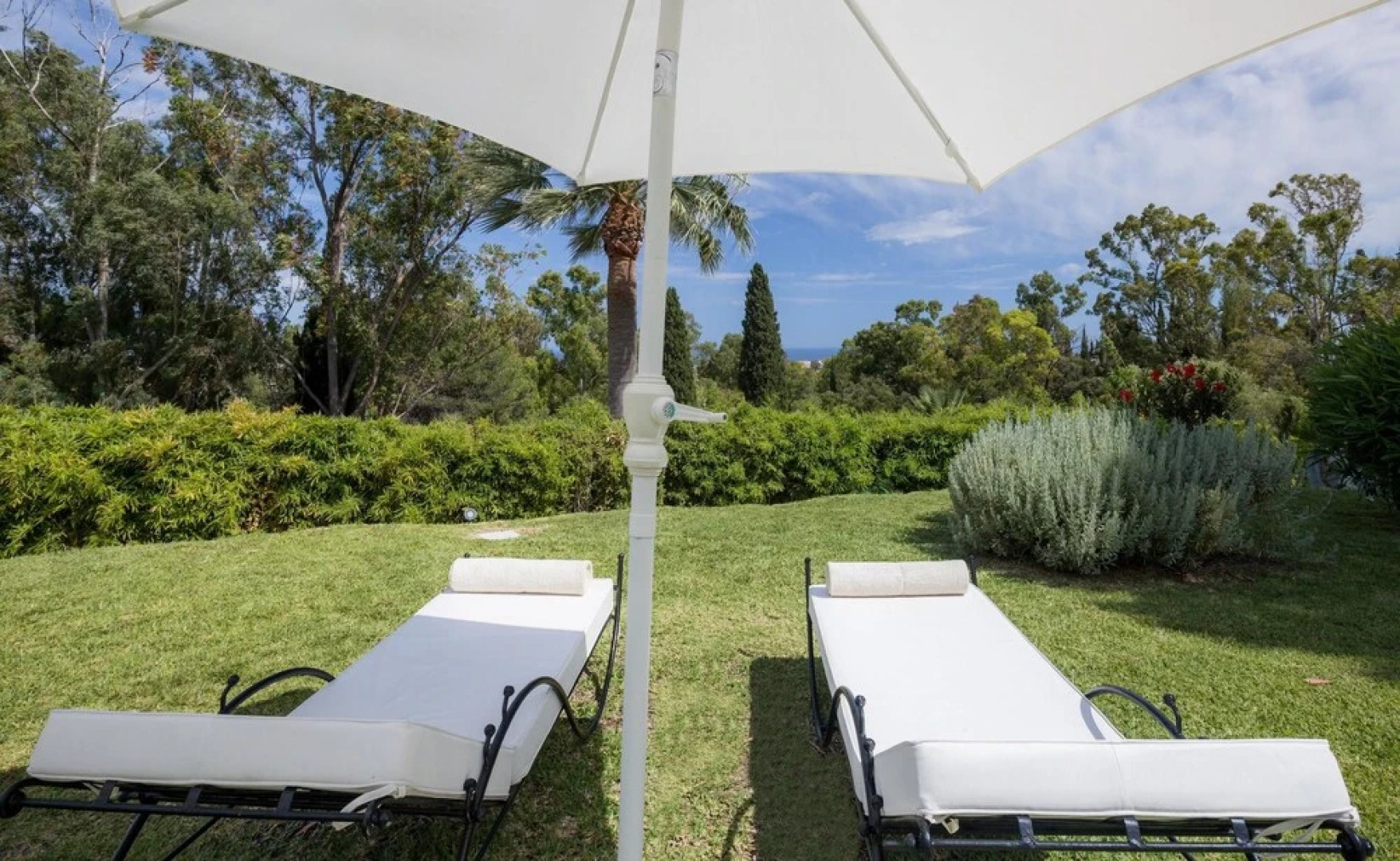 Mansion With 8 Bedrooms in Marbella, With Wonderful sea View, Private