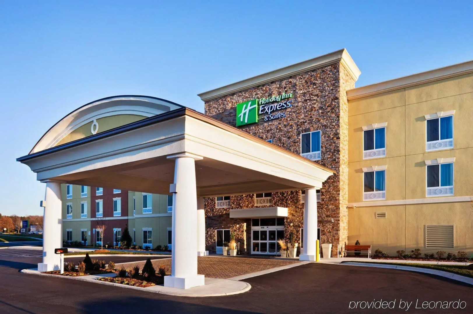Holiday Inn Express & Suites Charlotte Southeast - Matthews by IHG