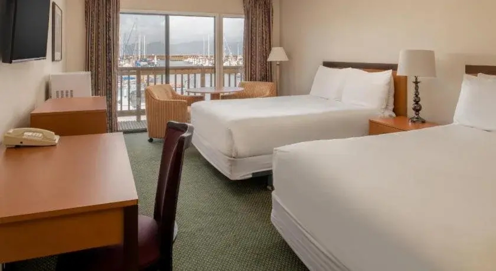 Astoria Riverwalk Inn