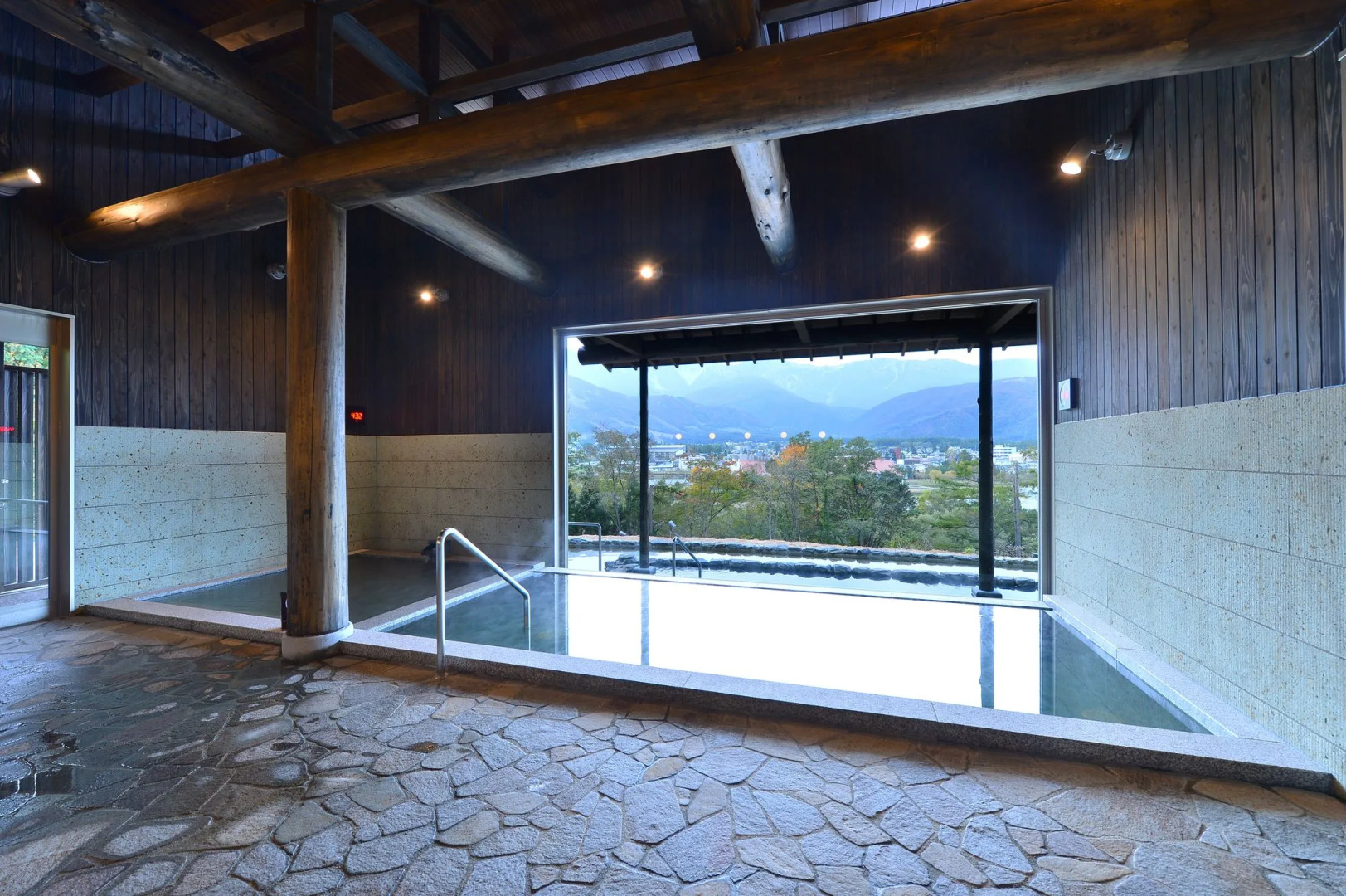 Hakuba Highland Hotel