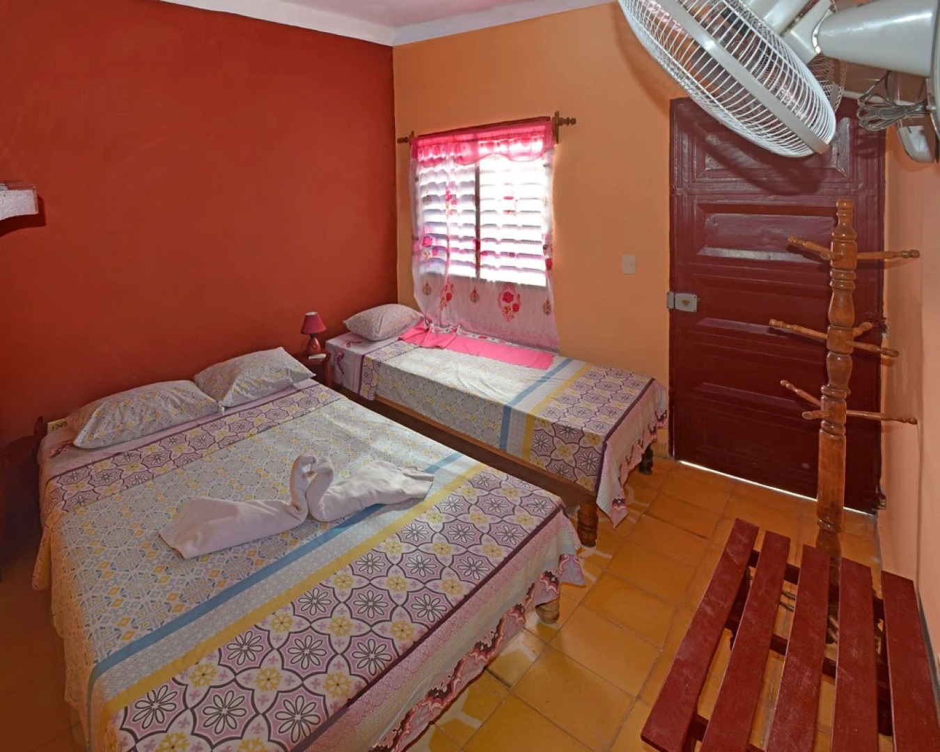 Fambyh YAL 80 Hostal Trinidad Cuba