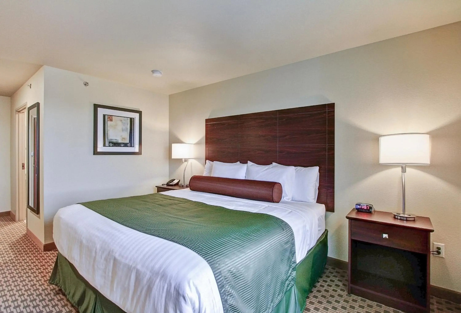 Cobblestone Hotel & Suites – Pulaski/Green Bay