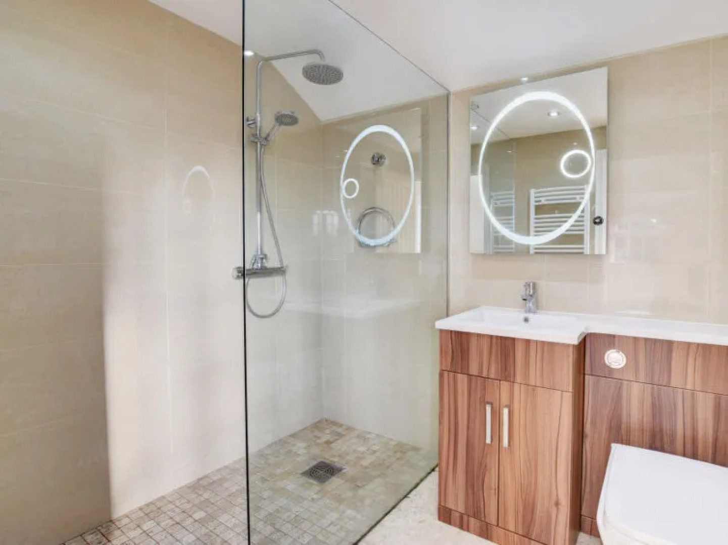 Holiday Home Cysgod y Coed